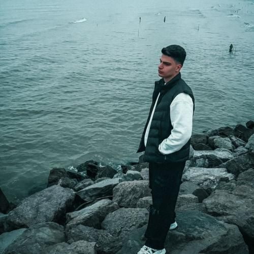 مانی میدونستم آخرین دفعه اس رفتم چشمامو بستم روت