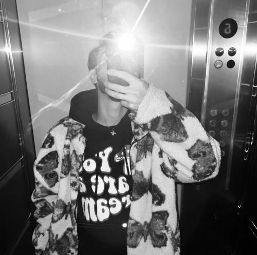 مستر کیارش اون الان چشماش اشکه هرچی بود