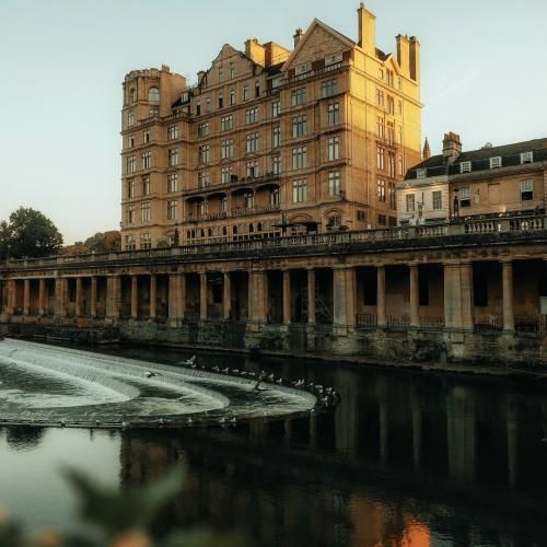 چیزی نی همینجوری بری جلو ایدز میگیری