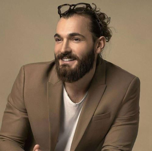 آهنگ جدید واسه بغض نیمه‌ کارت واسه خنده‌ی دوبارت از مصطفی عابدینی