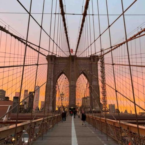 عرض کردم عاشقم فرمود کیست