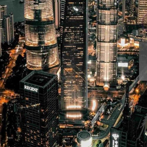 دنیا به من گفت چی گفت در گوش من گفت