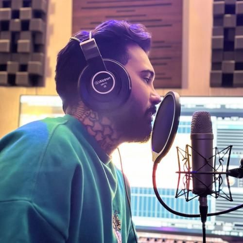 دانیال تفرشی تیک تاک