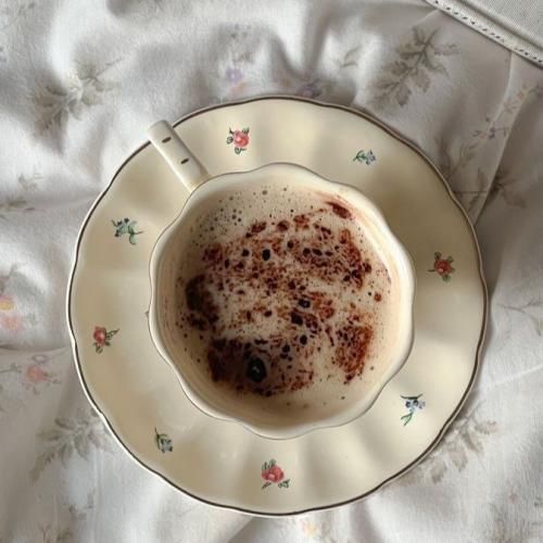  عشقی بیبی با اون موهای مشکی انقده خوبی تو