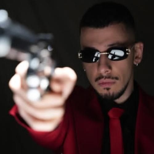 رها و کوروش غریبه